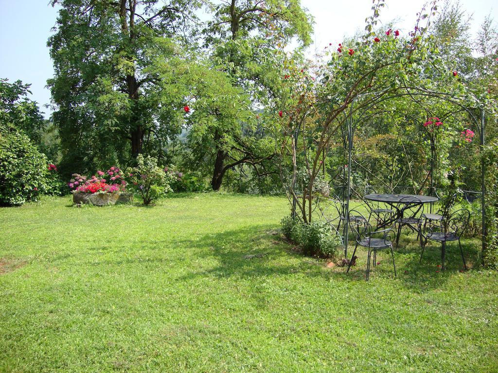Bed and Breakfast Cascina Nel Bosco Moncucco Torinese Екстер'єр фото